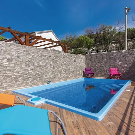 Апартаменты 2 Bedroom Lovely In *